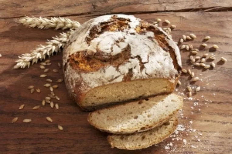Ar trebui sa mancam paine fara gluten sau ar fi mai bine sa o evitam?
