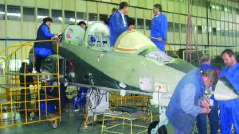 Avioane, salvata de la prabusire