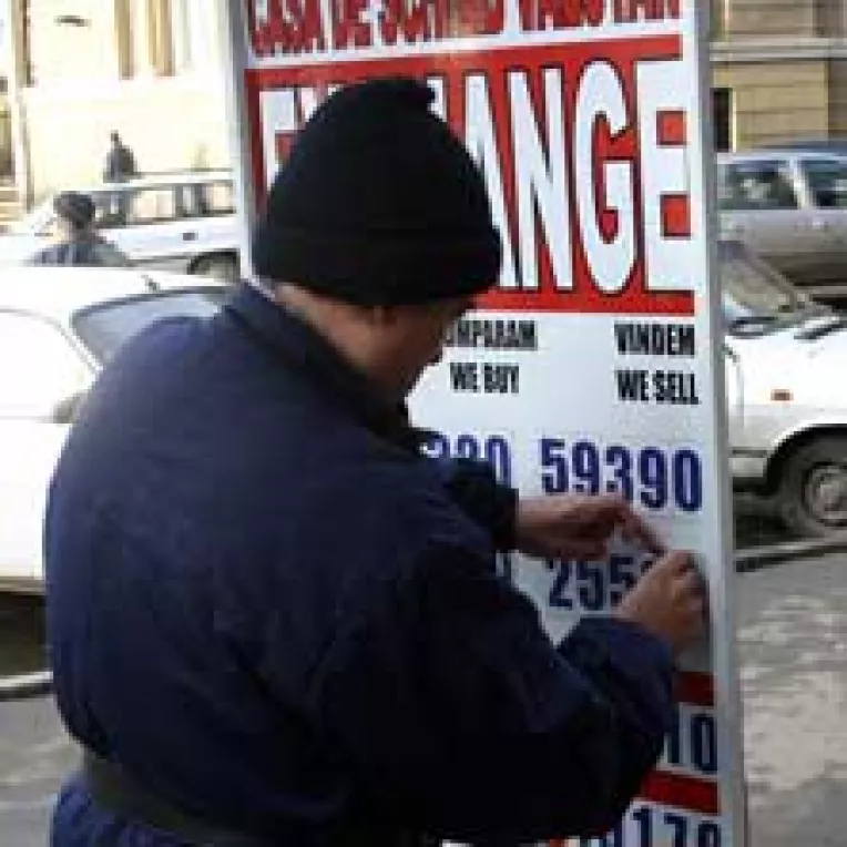 Banca Nationala a oprit caderea euro!