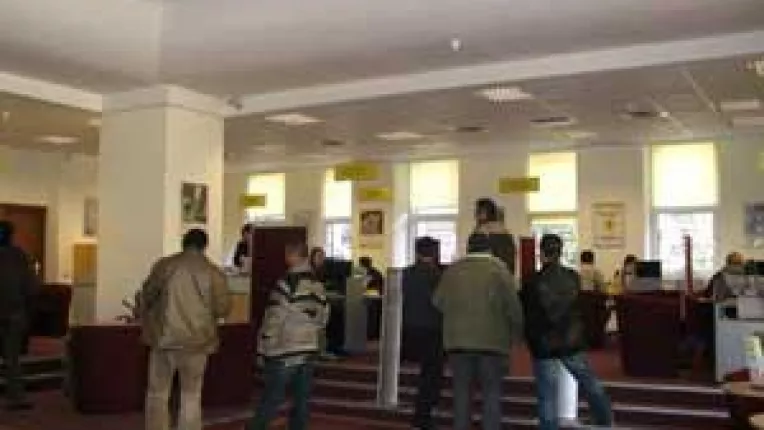 Bancile te imprumuta dupa buzunar. Asa salariu, asa credit