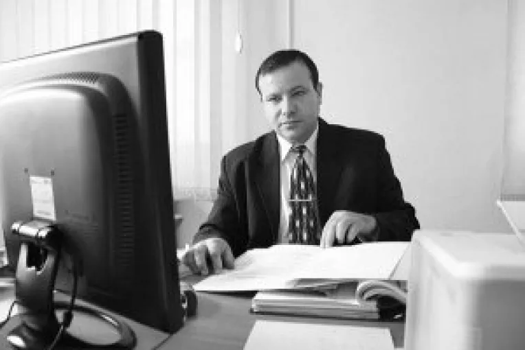 BEJ respinge candidaturile, Tribunalul le admite