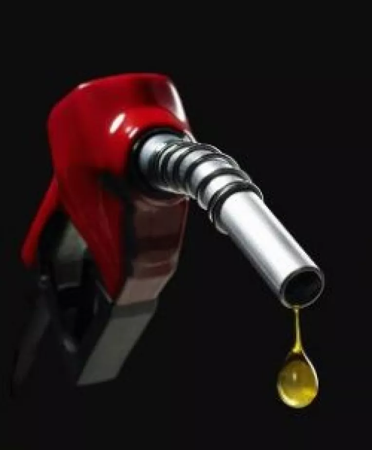 Benzina si tigarile se scumpesc!