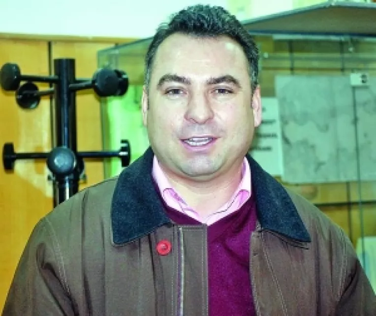 Ca sa scape de datorii, Matei este dispus sa cedeze 49% din actiunile Ecoterm catre CET Midia