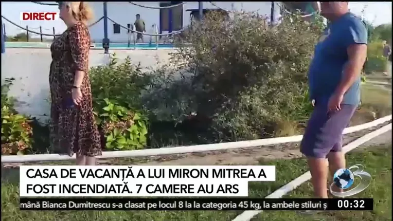 Casa de vacanta din Delta Dunarii a unui fost ministru a fost incendiata cu benzina