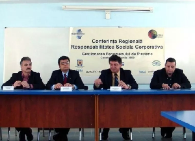 Criza mondiala cerne navigatorii romani. Traficul in Portul Constanta, afectat cu 20% de actiunile piratilor somalezi