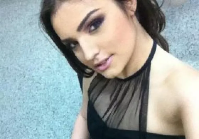 Dupa ce a fost atacata, fiica lui Adrian Enache nu-si poate folosi doua degete de la mana dreapta