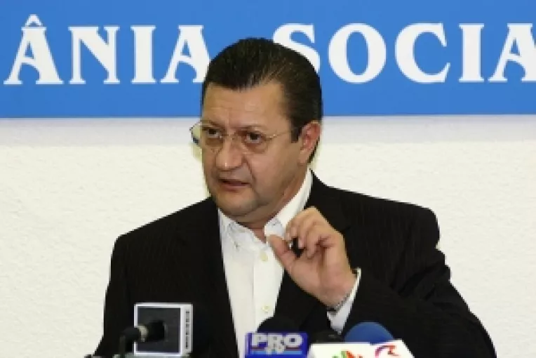 Duvaz: "Din disperare, PD-L este dispus sa guverneze in alianta cu orice partid"