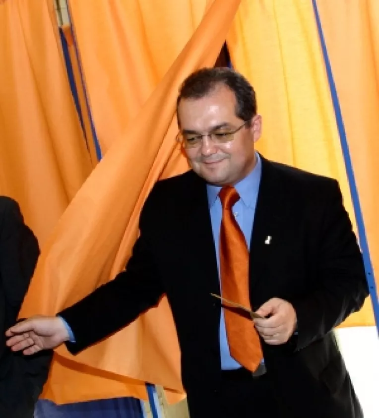 Emil Boc, mandru de rezultatele obtinute de PDL in primul tur al alegerilor locale