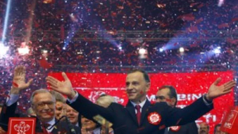 Geoana, propus premier de Adrian Nastase si Daniela Popa