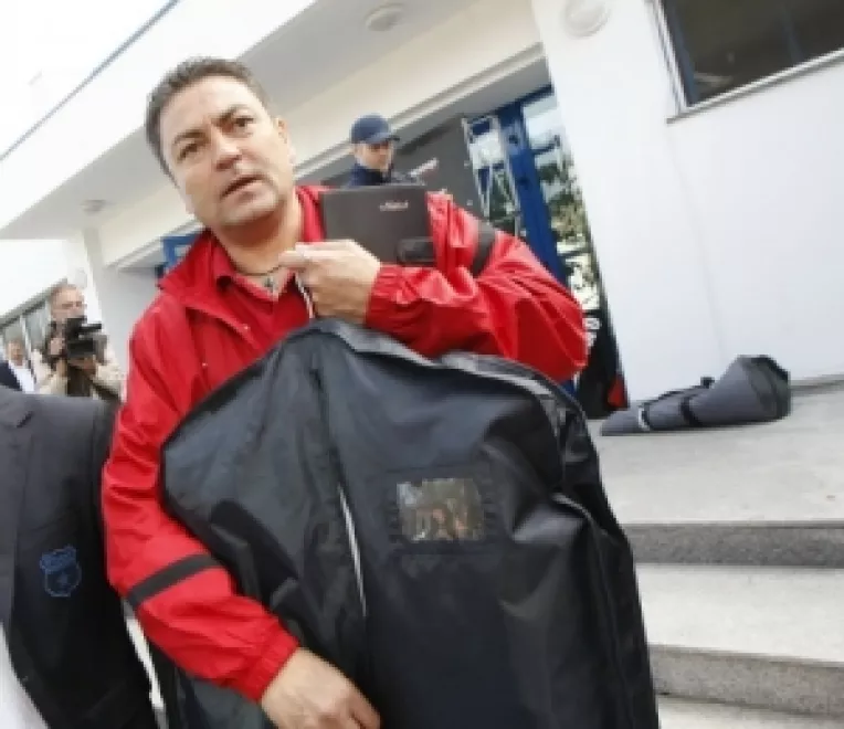 Inaintea returului cu Twente: Patronul Gigi Becali il invita  pe antrenorul Stelei, Ilie Stan, sa-si faca valiza 