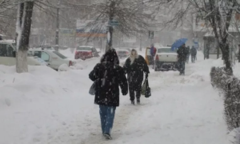 Informare de Cod Galben de ninsori moderate cantitativ in nord si centrul tarii