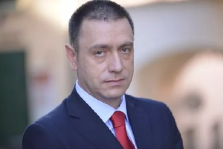 Liderul senatorilor PSD, Mihai Fifor, a pierdut la limita functia de vicepresedinte