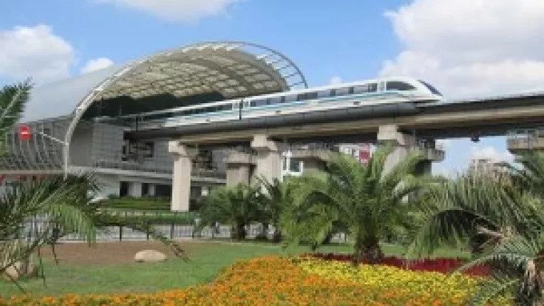 Linie de 12 km cu  trenuri magnetice, pana la Aeroportul Otopeni