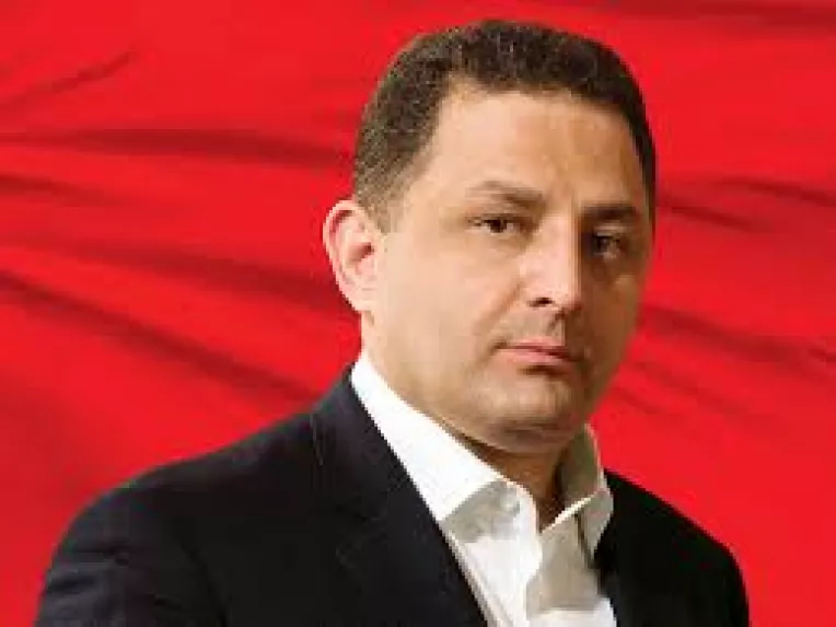 Marian Vanghelie a platit peste 2.000 de euro pentru nasterea fiicei sale, desi lauda sistemul medical romanesc