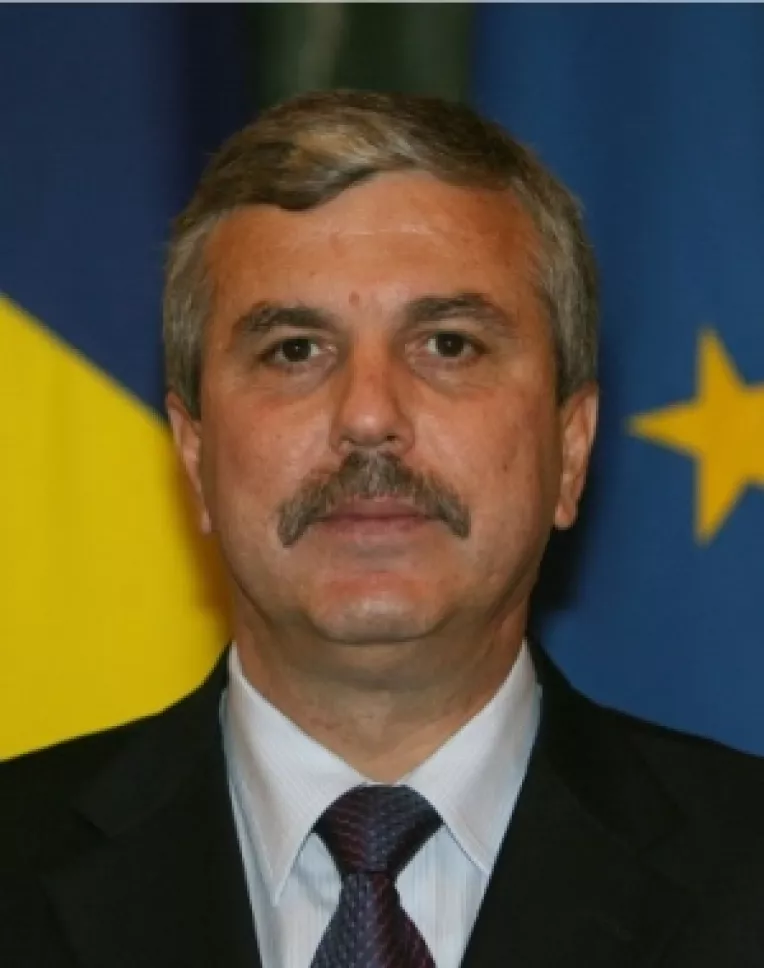 Ministrii PSD isi vor da demisia daca Dan Nica nu va fi mentinut in functie