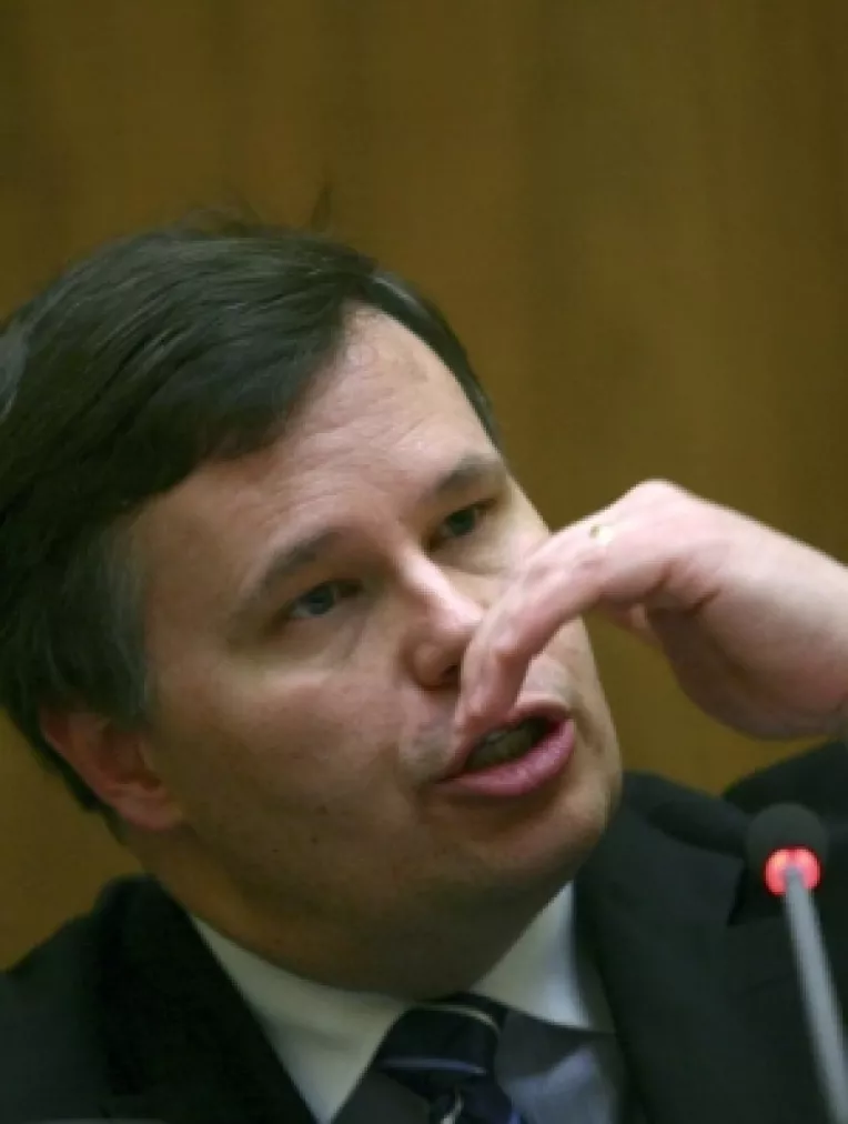 Raportul FMI sustine ca ar trebui majorat Fondul de salvare financiara