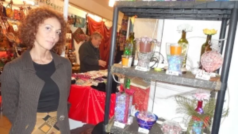 Roxana si Mihail Focsa: "Veioze cu leduri, la targul de Craciun de la Sala Dalles!"