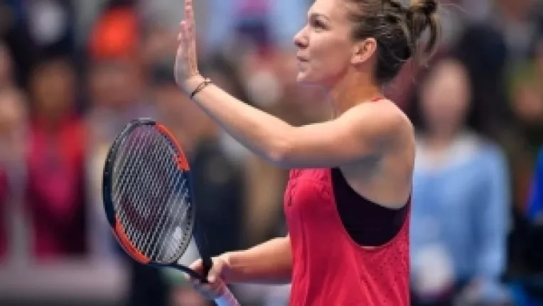 Simona Halep, numarul unu mondial, s-a calificat in turul secund la Australian Open, dupa ce a invins-o pe favorita gazdelor, Destanee Aiava
