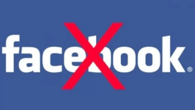 Studiu : De ce ar fi bine ca femeile singure sa renunte la profilul de Facebook