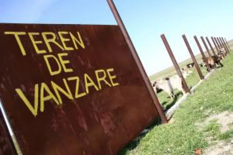 Terenurile, mai ieftine  cu pana la 40 la suta