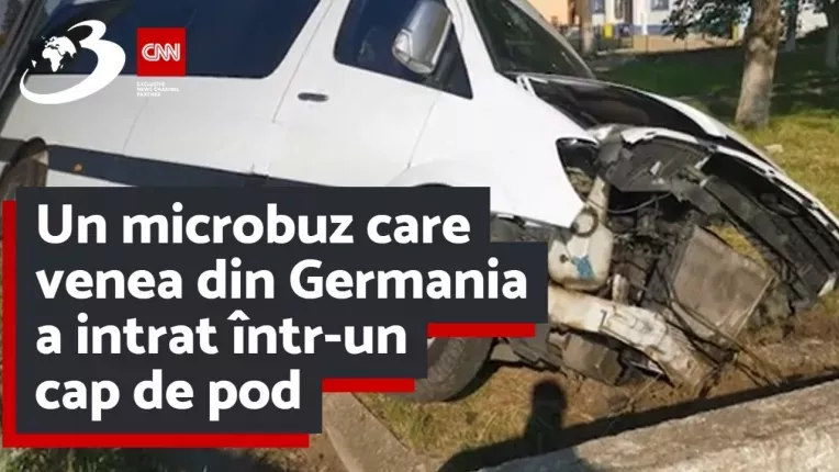 Un microbuz care venea din Germania a intrat intr-un cap de pod